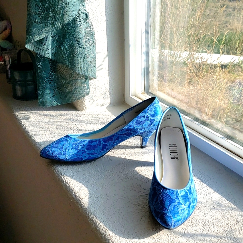 Ladies shoes
